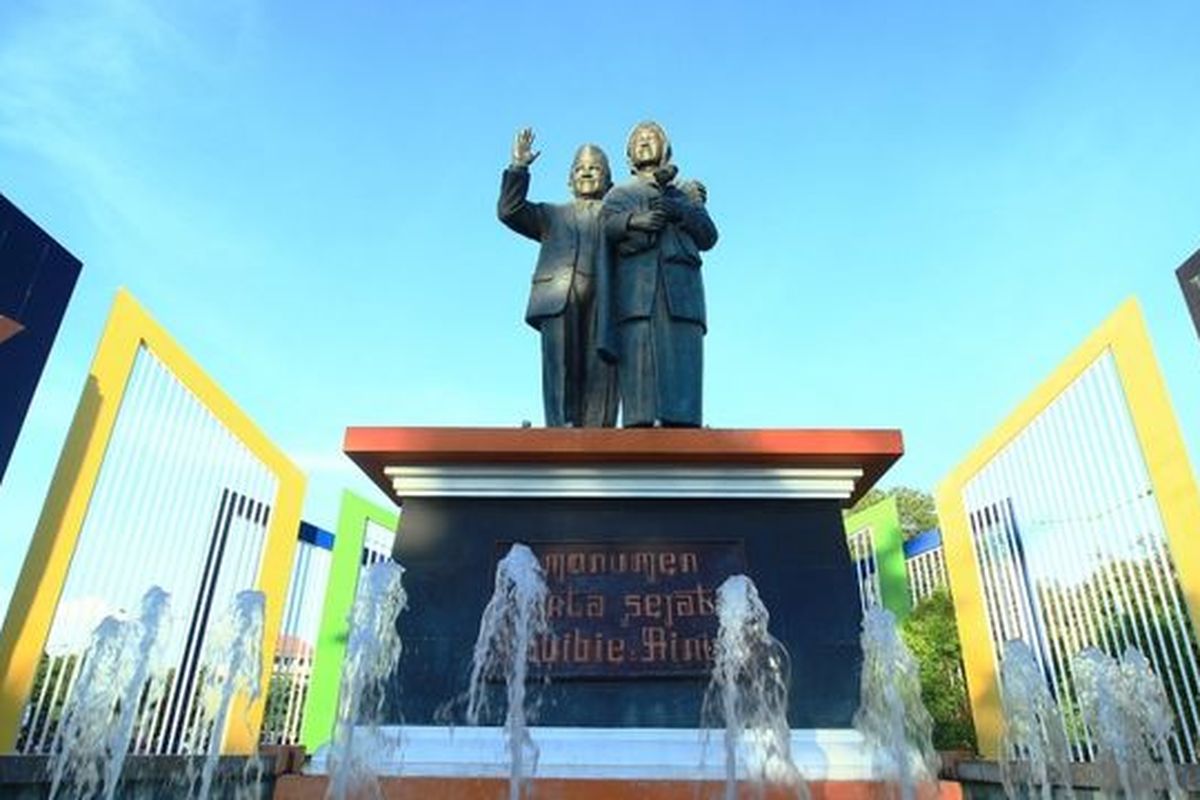 Monumen Cinta Sejati Habibie & Ainun